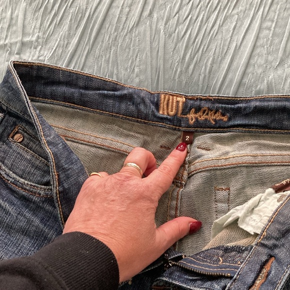 Kut from the Kloth jeans. Size 2, great condition. Fit like a 4-6 vanity sized. - Picture 11 of 12